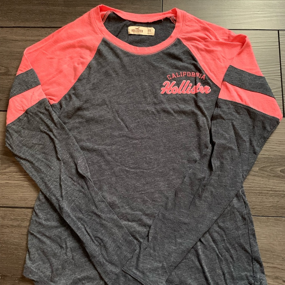 Hollister Women's long sleeve shirt size XS